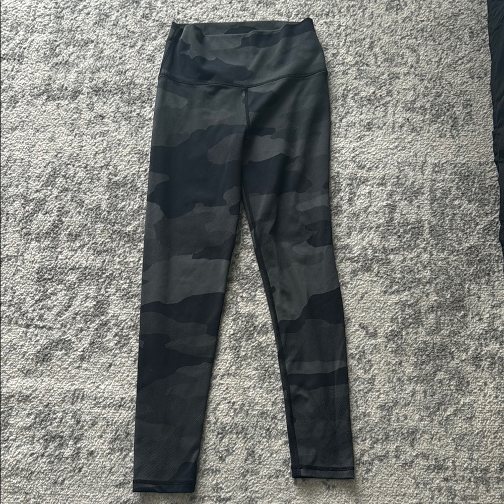 Offline By Aerie Cameo High Wasted Leggings